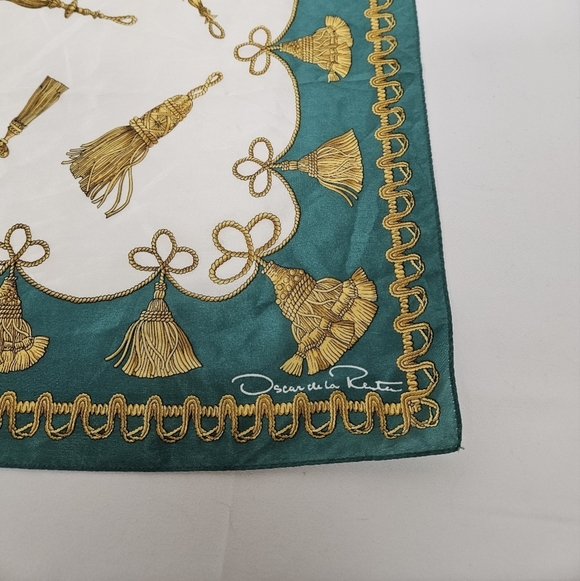 Oscar De La Renta Vintage Silk Scarf In Green White And Yellow - Picture 8 of 12